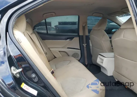 2019 Toyota Camry L z USA, uszkodzony, nr VIN 4T1B11HK2KU234276